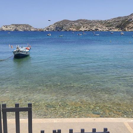 Komissa΄S Beach House Agia Pelagia Eksteriør bilde