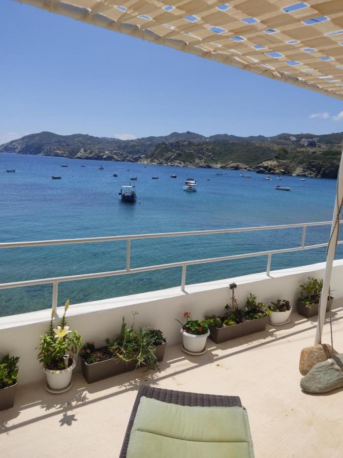 Komissa΄S Beach House Agia Pelagia Eksteriør bilde
