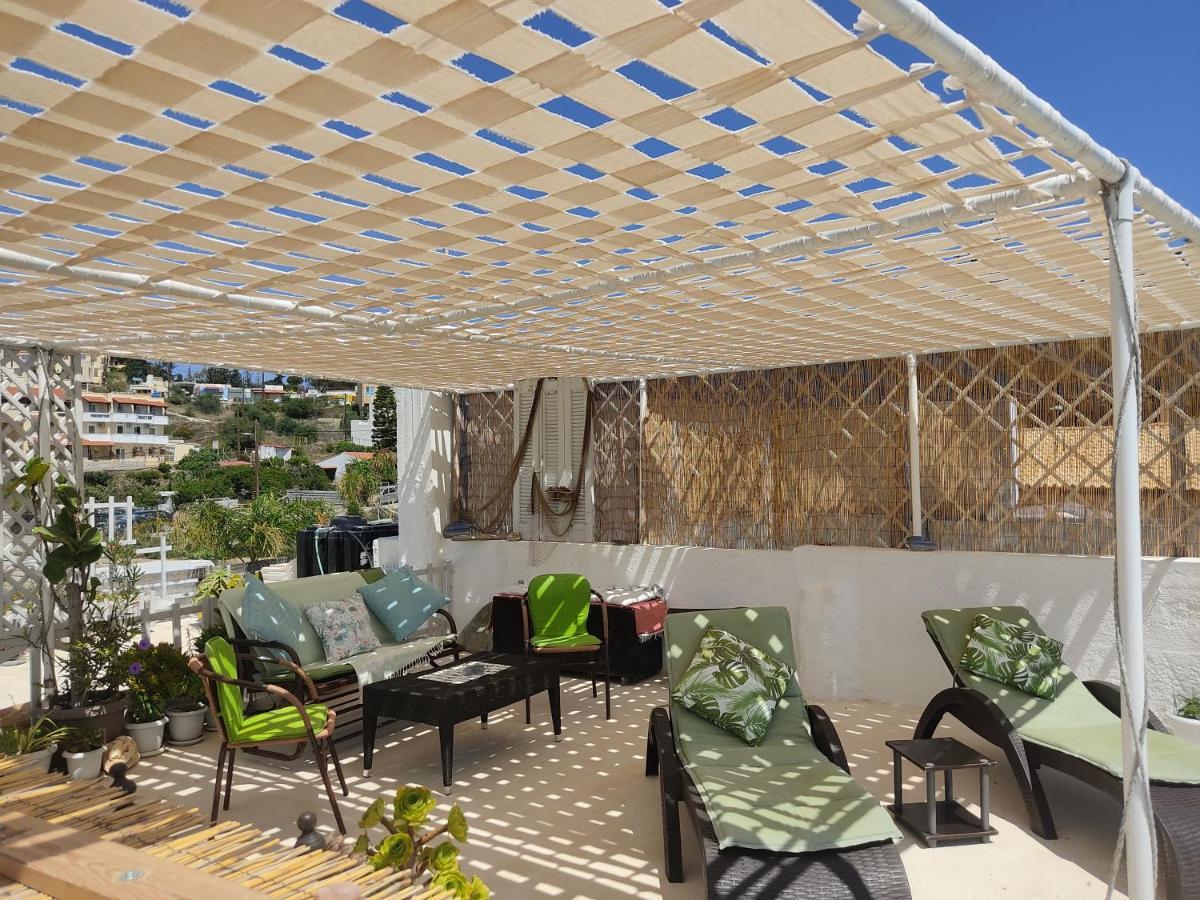 Komissa΄S Beach House Agia Pelagia Eksteriør bilde