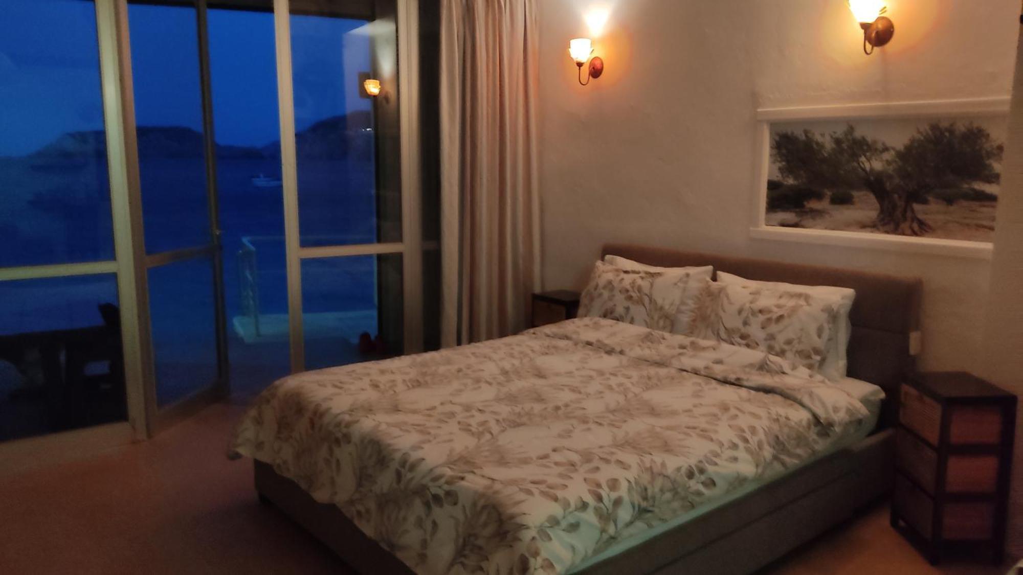 Komissa΄S Beach House Agia Pelagia Eksteriør bilde