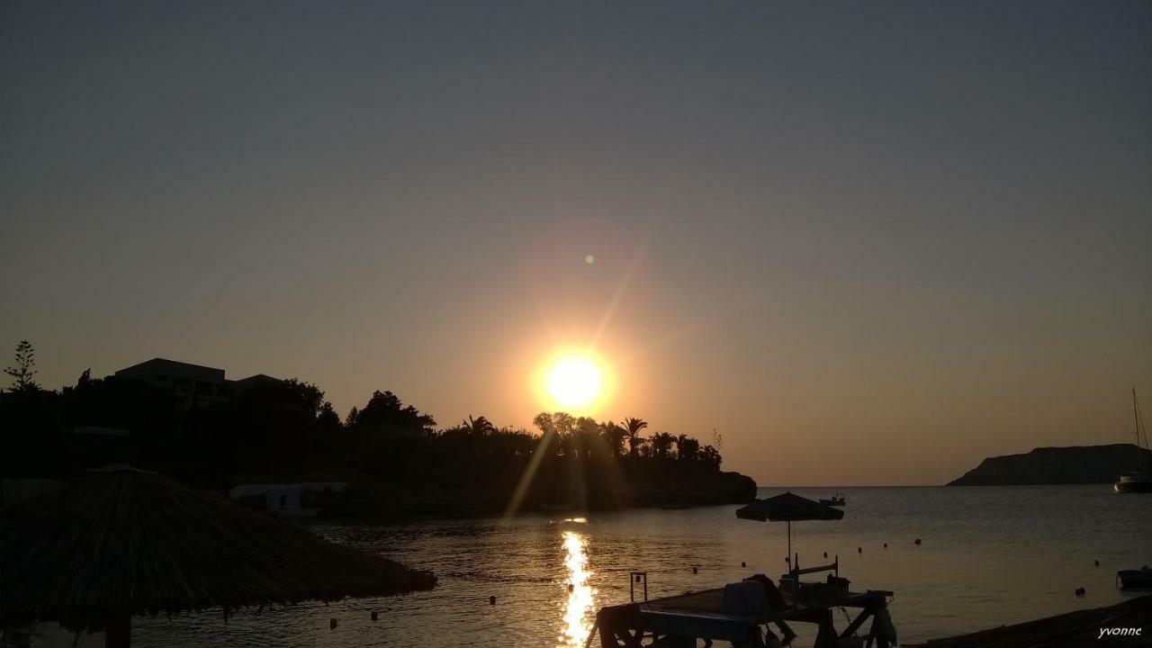 Komissa΄S Beach House Agia Pelagia Eksteriør bilde