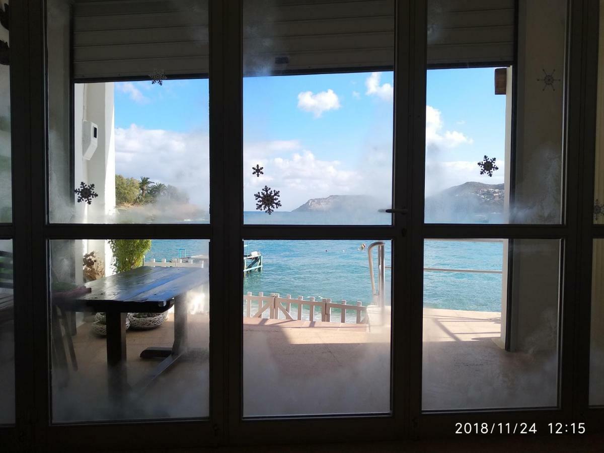 Komissa΄S Beach House Agia Pelagia Eksteriør bilde